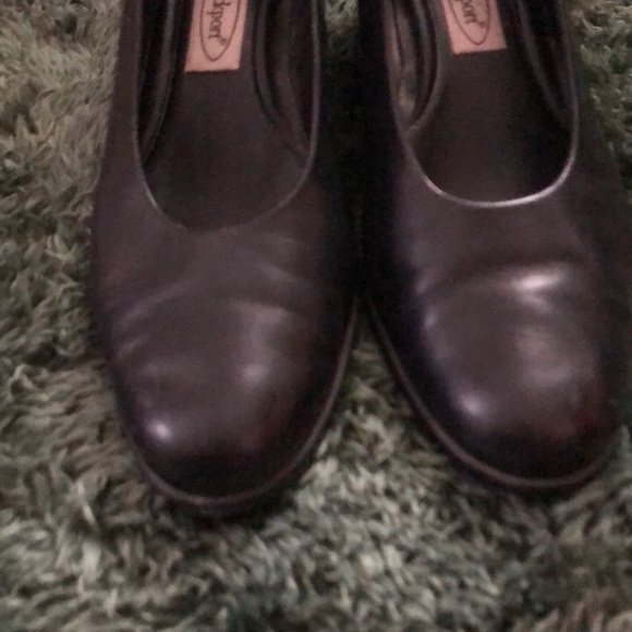 rockport navy blue shoes